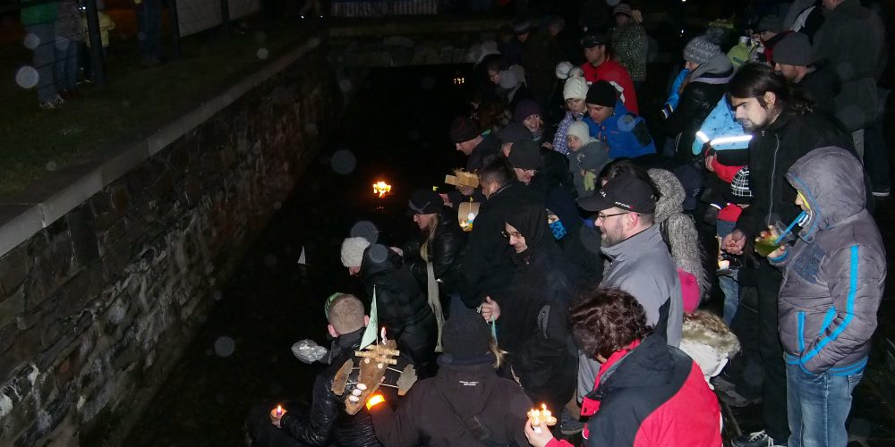 Pouštění skořápkových lodiček